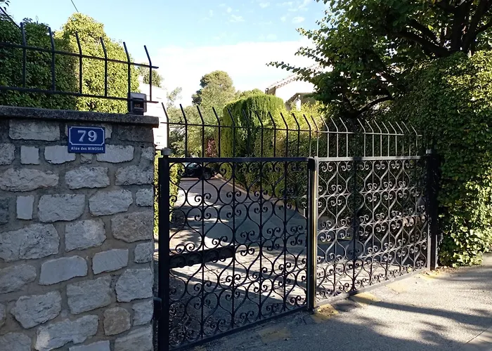 Bel Appartement Bord De Mer A St Cyr Sur Mer